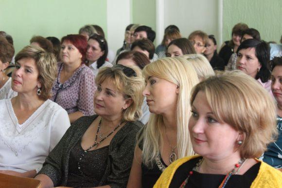 У реорганізованому Тернопільському ліцеї №21 офіційно представили нову директорку, фото №3 на сайті 20minut.ua