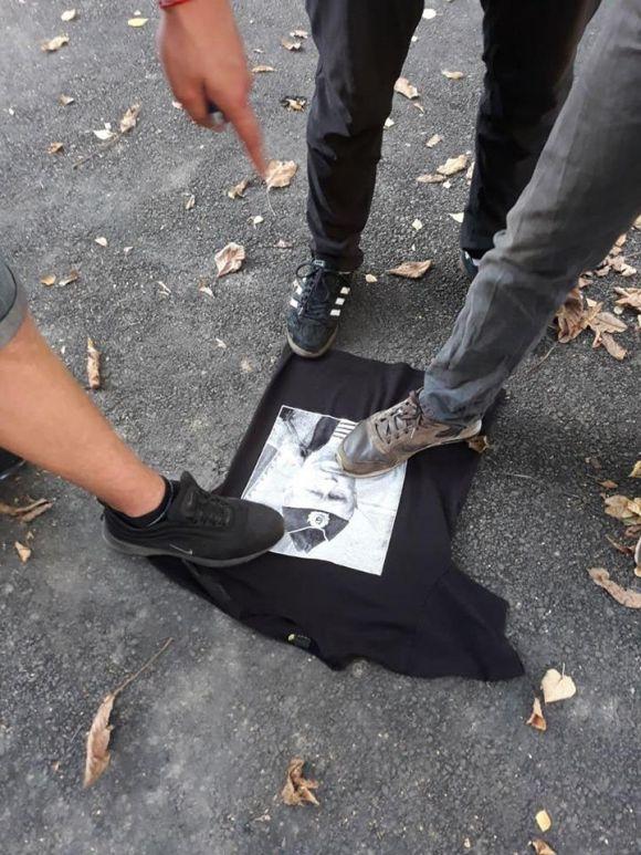 «Вечірні трофеї»: на Космонавтів продають футболки з Путіним, фото №2 на сайті 20minut.ua