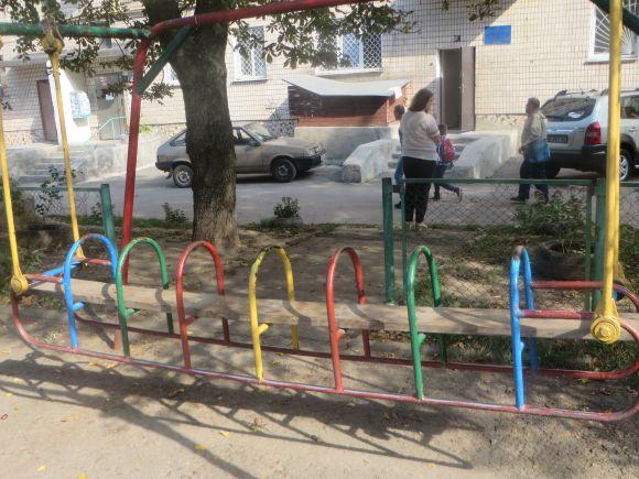 Новини Хмельницького - фото з Нові дитячі і спортивні майданчики у хмельницьких дворах: де з'явились і як виглядають Нові дитячі і спортивні майданчики у хмельницьких дворах: де з'явились і як виглядають, фото №4 на сайті vsim.ua