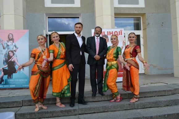 Новини Хмельницького - фото з Болівудські танці та візит посла: як у Хмельницькому святкували Дні Індії Болівудські танці та візит посла: як у Хмельницькому святкували Дні Індії, фото №4 на сайті vsim.ua