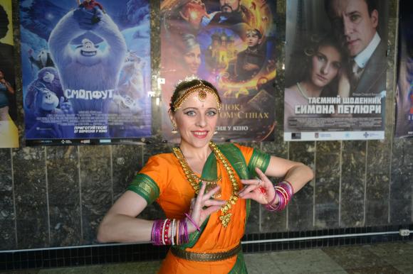 Новини Хмельницького - фото з Болівудські танці та візит посла: як у Хмельницькому святкували Дні Індії Болівудські танці та візит посла: як у Хмельницькому святкували Дні Індії, фото №1 на сайті vsim.ua