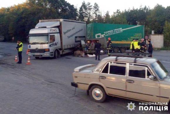 Новини Хмельницького - фото з Двоє смертей на дорозі і четверо травмованих: хроніка ДТП у Хмельницькому Двоє смертей на дорозі і четверо травмованих: хроніка ДТП у Хмельницькому, фото №1 на сайті vsim.ua