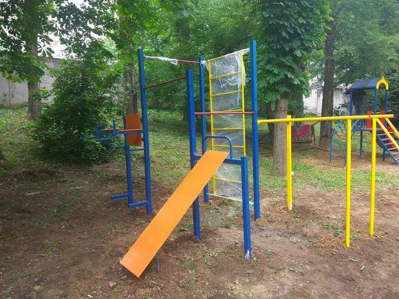 Новини Хмельницького - фото з Нові дитячі і спортивні майданчики у хмельницьких дворах: де з'явились і як виглядають Нові дитячі і спортивні майданчики у хмельницьких дворах: де з'явились і як виглядають, фото №3 на сайті vsim.ua