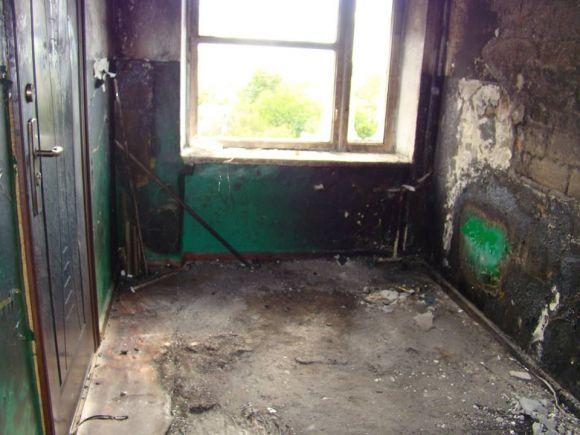 Новини Хмельницького - фото з У Кам'янці посеред ночі сталася пожежа в гуртожитку У Кам'янці посеред ночі сталася пожежа в гуртожитку, фото №1 на сайті vsim.ua