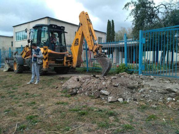 У Кам`янці продовжуються планові ремонти тротуарів, фото №1 на сайті 20minut.ua