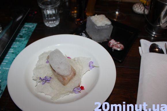 Новини Тернополя - фото з Десерт з ефектом дракона, консоме та власний шовдар. Чим дивував учасник проекту "13 шефів" Десерт з ефектом дракона, консоме та власний шовдар. Чим дивував учасник проекту "13 шефів", фото №5 на сайті 20minut.ua