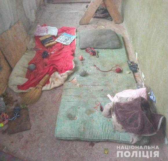 Новини Вінниці - фото з Голодні та в антисанітарних умовах. У Гайсинському районі у молодої жінки вилучили двох донечок Голодні та в антисанітарних умовах. У Гайсинському районі у молодої жінки вилучили двох донечок, фото №2 на сайті 20minut.ua