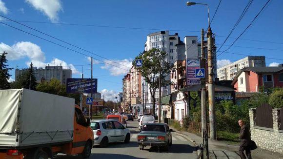 Новини Тернополя - фото з На Крушельницької - ДТП. Рух ускладнився На Крушельницької - ДТП. Рух ускладнився, фото №3 на сайті 20minut.ua