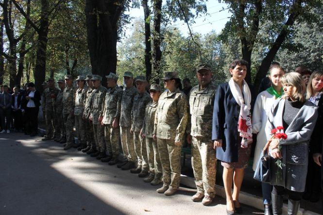 Новини Кам'янця-Подільського - фото з У Кам`янці відкрили меморіальну дошку Ростиславу Доброшинському У Кам`янці відкрили меморіальну дошку Ростиславу Доброшинському, фото №1 на сайті 20minut.ua
