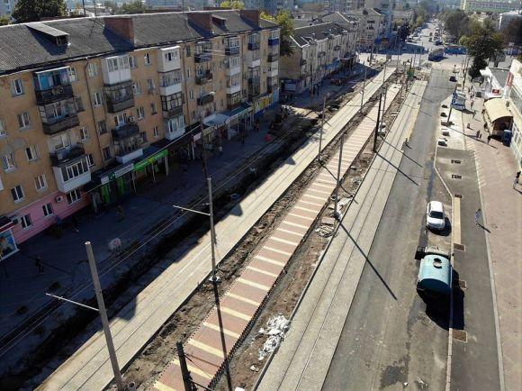 Новини Вінниці - фото з На Замостянській почали викладати плитку на пішохідній алеї На Замостянській почали викладати плитку на пішохідній алеї, фото №3 на сайті 20minut.ua