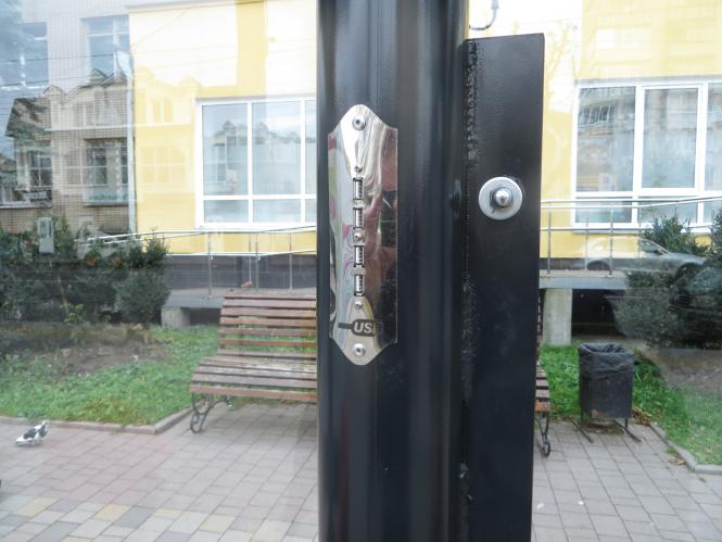 Новини Хмельницького - фото з У Хмельницькому запрацювали «розумні зупинки». Як вони виглядають У Хмельницькому запрацювали «розумні зупинки». Як вони виглядають, фото №4 на сайті vsim.ua