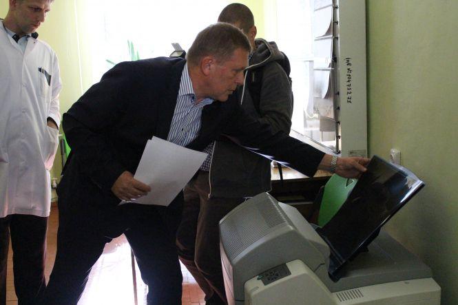 Новини Тернополя - фото з У ІІ міській лікарні придбали рентген-апарати за 9 мільйонів гривень із меншим рівнем опромінення У ІІ міській лікарні придбали рентген-апарати за 9 мільйонів гривень із меншим рівнем опромінення, фото №1 на сайті 20minut.ua