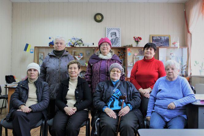 Вони говорять руками: де і навіщо збираються глухі бабусі нашого міста?, фото №1 на сайті 20minut.ua