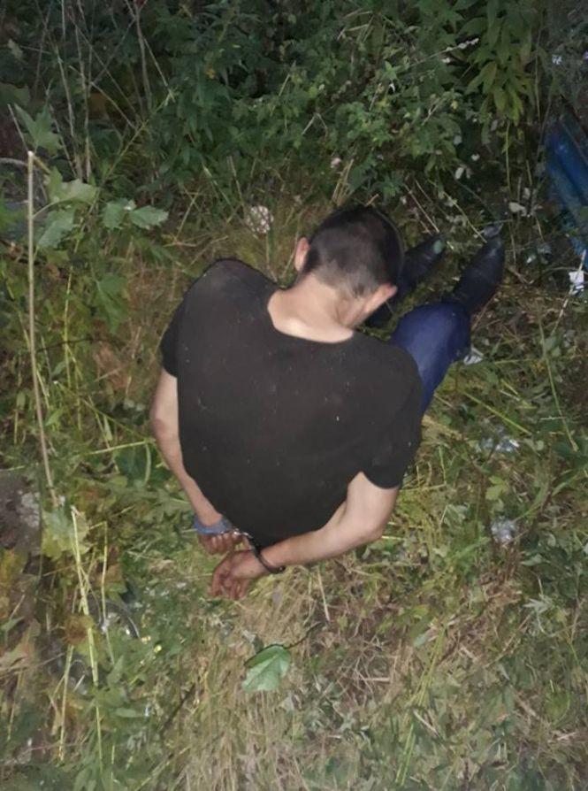 У Житомирі поліція охорони затримала чоловіка, який відкрито викрав людські пожертви з церкви, фото №2 на сайті 20minut.ua
