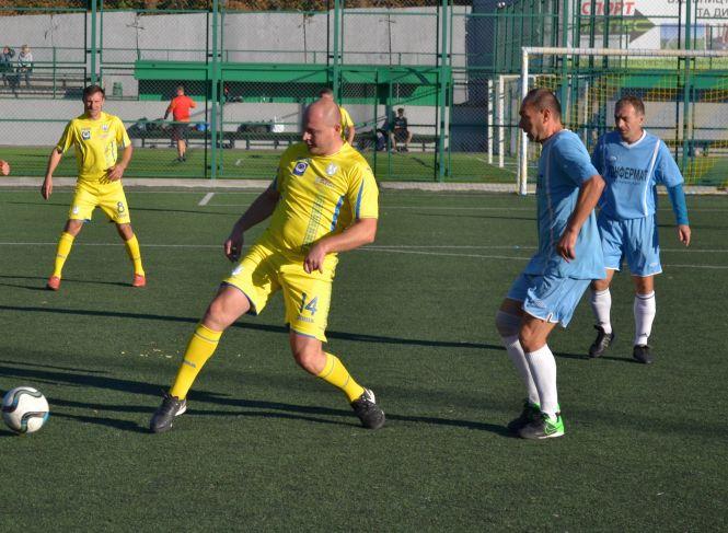 Незвичний турнір: у Хмельницькому зіграла збірна мерів України та зірки футболу, фото №8 на сайті vsim.ua