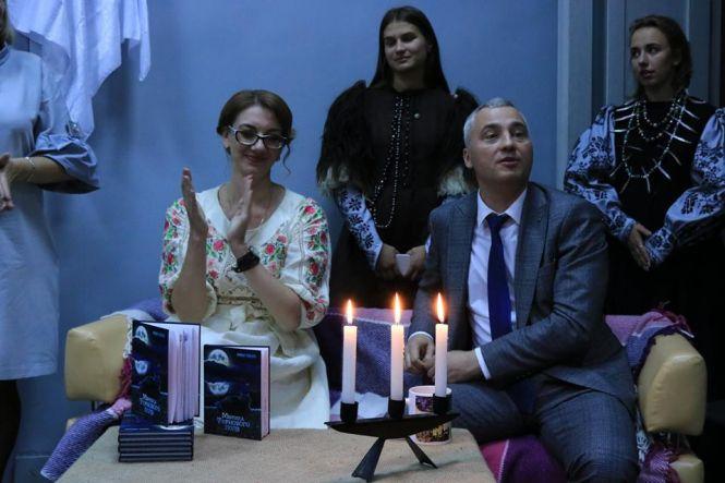 Новини Тернополя - фото з Тернополян ловили вудками з балкона і лякали привидами Тернополян ловили вудками з балкона і лякали привидами, фото №8 на сайті 20minut.ua