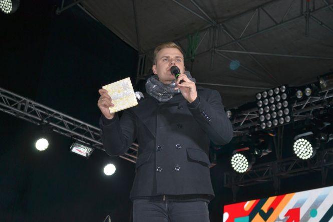 The Hardkiss привітав Хмельницький з Днем міста (ФОТО і ВІДЕО), фото №8 на сайті vsim.ua