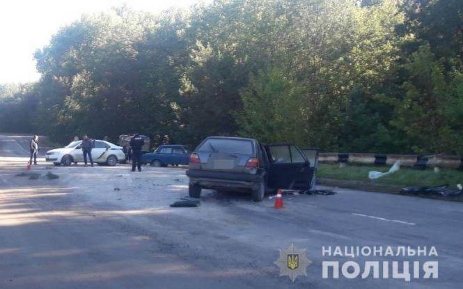 Новини Вінниці - фото з Смертельна ДТП у Гнівані: водій Volkswagen врізався у вантажівку Смертельна ДТП у Гнівані: водій Volkswagen врізався у вантажівку, фото №1 на сайті 20minut.ua