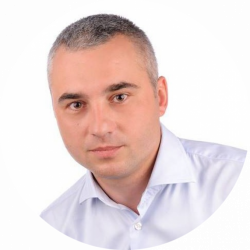 До кінця року у Тернополі встановлять пам’ятник вчителю. Яким він буде, у міськраді не показують, фото №1 на сайті 20minut.ua