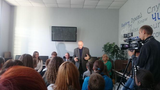 Новини Тернополя - фото з Твори фіналістів конкурсу «ТЕРНОслов» надрукують у збірнику Твори фіналістів конкурсу «ТЕРНОслов» надрукують у збірнику, фото №2 на сайті 20minut.ua