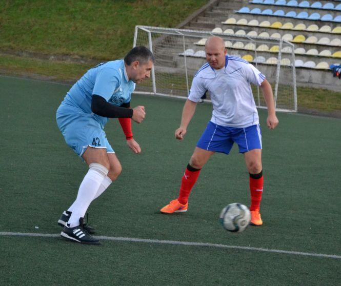 Незвичний турнір: у Хмельницькому зіграла збірна мерів України та зірки футболу, фото №6 на сайті vsim.ua