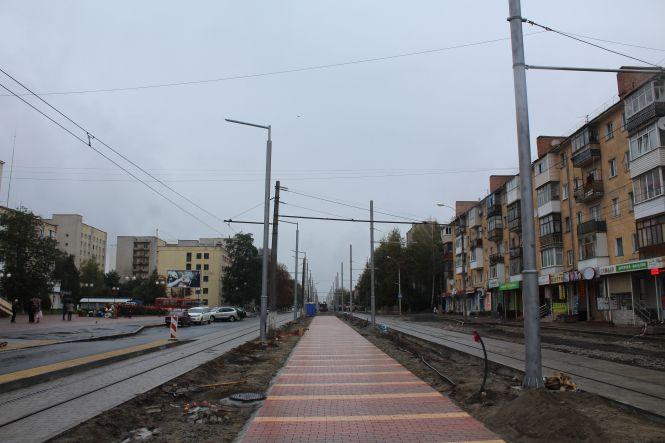 Новини Вінниці - фото з Реверс трамваїв та нові котловани. Ремонт Замостянської триває навіть у дощ Реверс трамваїв та нові котловани. Ремонт Замостянської триває навіть у дощ, фото №7 на сайті 20minut.ua