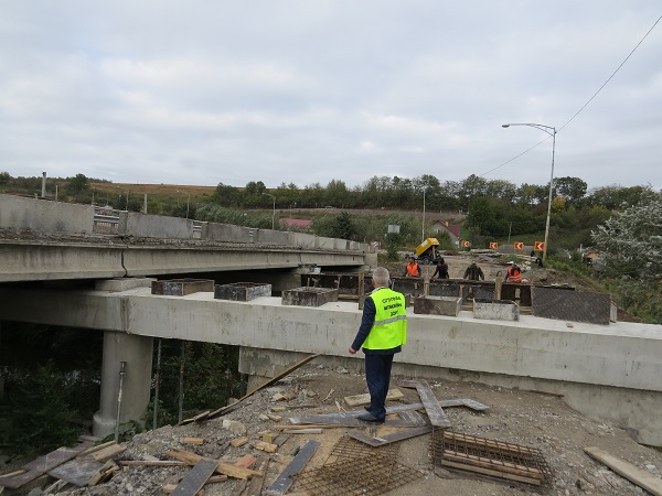Новини Кам'янця-Подільського - фото з Ремонт моста на  Ремонт моста на "Тещиному язиці" продовжується, фото №2 на сайті 20minut.ua