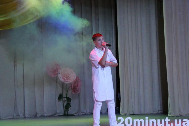 Новини Кам'янця-Подільського - фото з Вчителів Кам’янця привітали з професійним святом Вчителів Кам’янця привітали з професійним святом, фото №11 на сайті 20minut.ua