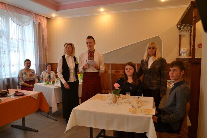 Новини Хмельницького - фото з За ініціативи Сергія Лабазюка на Хмельниччині триває діалог між представниками бізнесу та професійно-технічної освіти (Життєва позиція) За ініціативи Сергія Лабазюка на Хмельниччині триває діалог між представниками бізнесу та професійно-технічної освіти (Життєва позиція), фото №2 на сайті vsim.ua