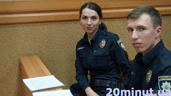 Новини Тернополя - фото з Патрульні поліцейські та Олександр Башта знову зустрілись в суді. Депутат хоче 85, 5 тис. грн Патрульні поліцейські та Олександр Башта знову зустрілись в суді. Депутат хоче 85, 5 тис. грн, фото №3 на сайті 20minut.ua