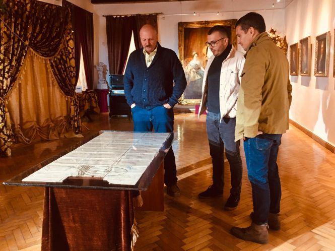 У музеї Кам’янця відбулися зйомки грамоти султана Мехмеда, фото №1 на сайті 20minut.ua