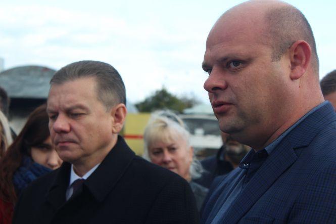 Новини Вінниці - фото з Дві вулиці міста посипатимуть взимку бішофітом. Він кращий за сіль — кажуть в мерії Дві вулиці міста посипатимуть взимку бішофітом. Він кращий за сіль — кажуть в мерії, фото №4 на сайті 20minut.ua