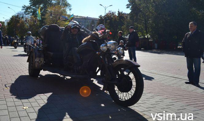 Новини Хмельницького - фото з Мотосезон у Хмельницькому закрили "залізною" виставкою Мотосезон у Хмельницькому закрили "залізною" виставкою, фото №10 на сайті vsim.ua