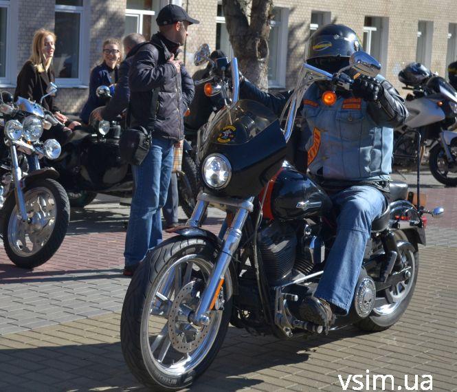 Новини Хмельницького - фото з Мотосезон у Хмельницькому закрили "залізною" виставкою Мотосезон у Хмельницькому закрили "залізною" виставкою, фото №15 на сайті vsim.ua