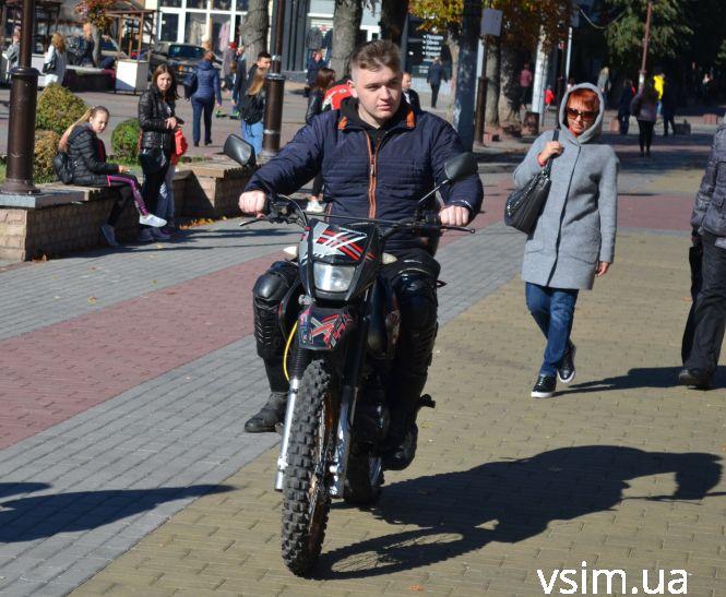 Новини Хмельницького - фото з Мотосезон у Хмельницькому закрили "залізною" виставкою Мотосезон у Хмельницькому закрили "залізною" виставкою, фото №8 на сайті vsim.ua