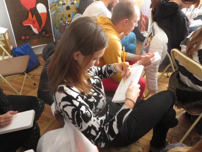 Новини Хмельницького - фото з У художньому музеї показали, як створювати шедеври акрилом У художньому музеї показали, як створювати шедеври акрилом, фото №4 на сайті vsim.ua