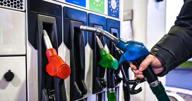 Штрафи «за перевищення» та що буде з розмитненням електромобілів у 2019: огляд автоновин, фото №2 на сайті 20minut.ua