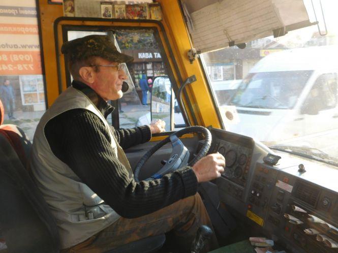 Водій хмельницької маршрутки Ігор Банадига: “Від негативу на роботі рятують жарти”, фото №3 на сайті vsim.ua