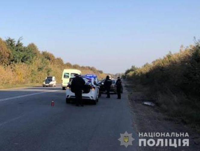 Вінничанин на Volkswagen під Комаровом збив на смерть велосипедиста, фото №1 на сайті 20minut.ua