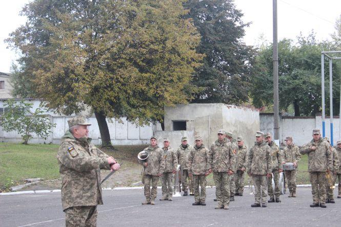“Нашим дітям не дозволили перевдягнутись та взяти документи”: мами тернопільських призовників, яких відправляють в армію, фото №2 на сайті 20minut.ua