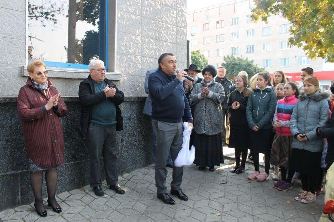 Новини Житомира - фото з Встановлення меморіальної дошки Миколі Блінову, ФОТО, ВІДЕО Встановлення меморіальної дошки Миколі Блінову, ФОТО, ВІДЕО, фото №4 на сайті 20minut.ua