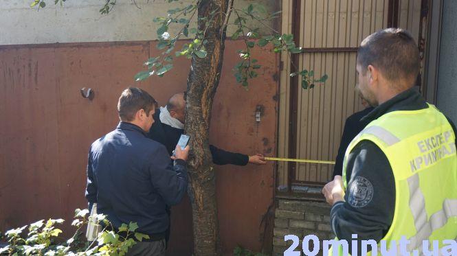 Війна на Енергетичній: з шарпаниною, погрозами та поліцією (оновлено), фото №2 на сайті 20minut.ua