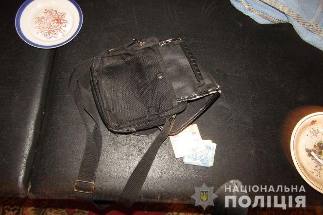Новини Вінниці - фото з Житель Хмільника вкрав 440 тисяч, розтратив гроші та пішов в сауну Житель Хмільника вкрав 440 тисяч, розтратив гроші та пішов в сауну, фото №1 на сайті 20minut.ua