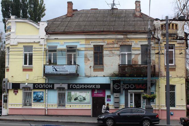 Новини Вінниці - фото з «Вітрина» правильних вивісок. Процес очищення Соборної на фінішній прямій «Вітрина» правильних вивісок. Процес очищення Соборної на фінішній прямій, фото №3 на сайті 20minut.ua