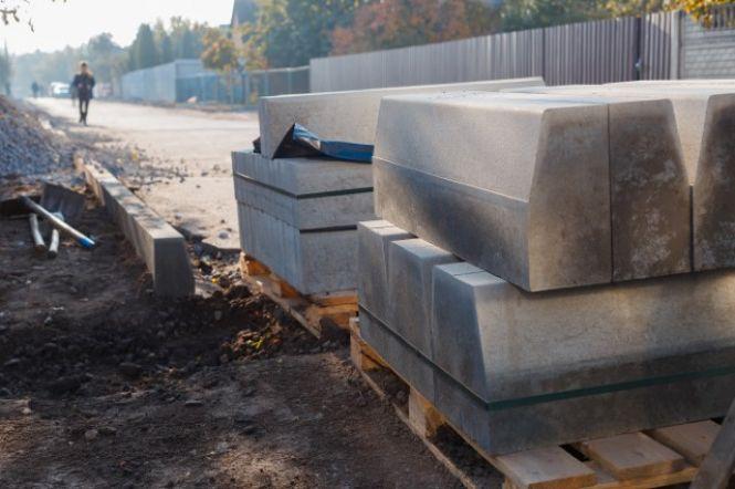 Новини Вінниці - фото з По першому провулку Київському ремонтують тротуар. Як це виглядає? По першому провулку Київському ремонтують тротуар. Як це виглядає?, фото №3 на сайті 20minut.ua