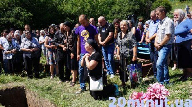 Новини Тернополя - фото з Справу про вбивство Іринки Мукоїди тепер слухатимуть в Чорткові Справу про вбивство Іринки Мукоїди тепер слухатимуть в Чорткові, фото №2 на сайті 20minut.ua