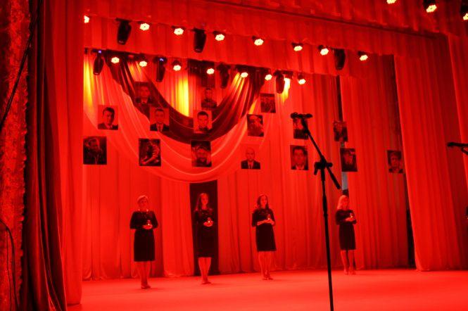 Новини Кам'янця-Подільського - фото з Шануємо Героїв Небесної Сотні крізь роки (ФОТО) Шануємо Героїв Небесної Сотні крізь роки (ФОТО), фото №8 на сайті 20minut.ua