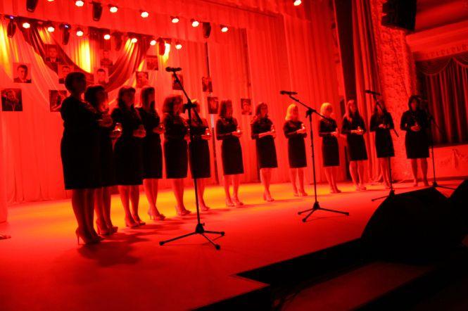 Новини Кам'янця-Подільського - фото з Шануємо Героїв Небесної Сотні крізь роки (ФОТО) Шануємо Героїв Небесної Сотні крізь роки (ФОТО), фото №9 на сайті 20minut.ua