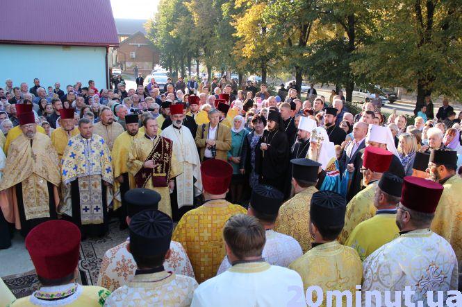 Новини Тернополя - фото з Святійший Патріарх Київський і всієї Русі-України Філарет оглянув Кафедральний собор у Тернополі Святійший Патріарх Київський і всієї Русі-України Філарет оглянув Кафедральний собор у Тернополі, фото №1 на сайті 20minut.ua