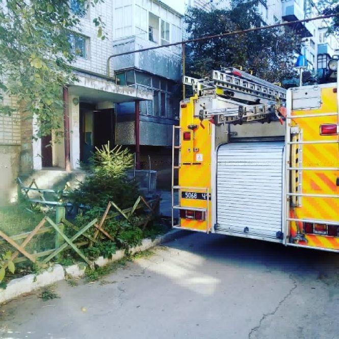Коростень: рятувальники допомогли 82-річній пенсіонерці, яка травмувалася вдома, фото №1 на сайті 20minut.ua